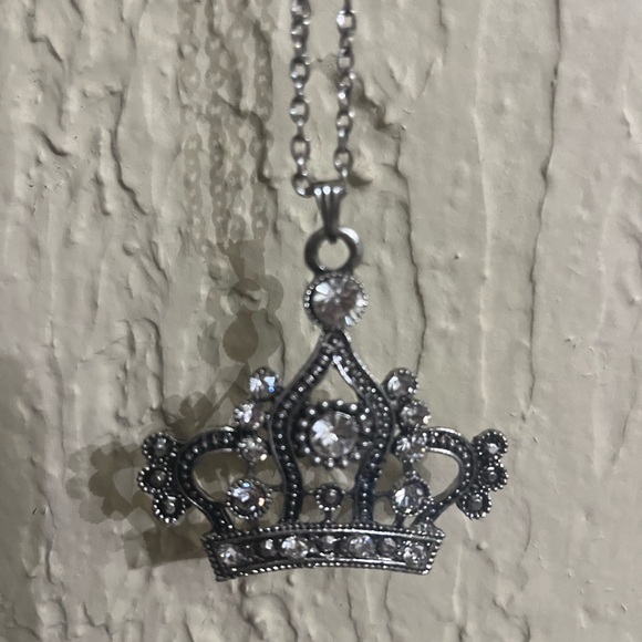 Crown Rhinestone Pendant & Chain - Picture 7 of 11